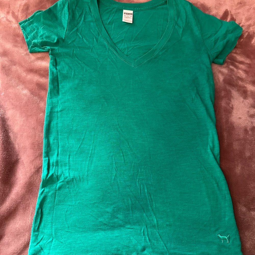 PINK Victoria’s Secret tee green XS